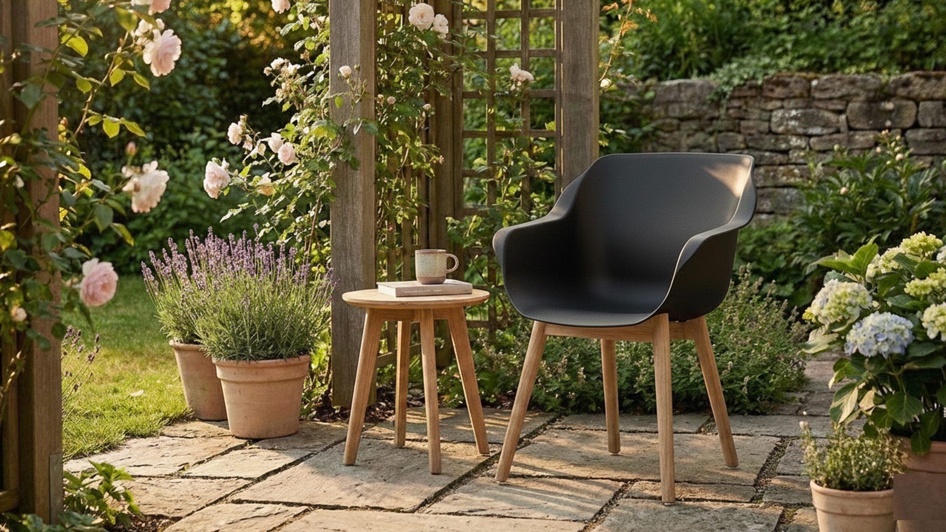Sophie Armchair Color Carbon Black With Legs Teak Natural