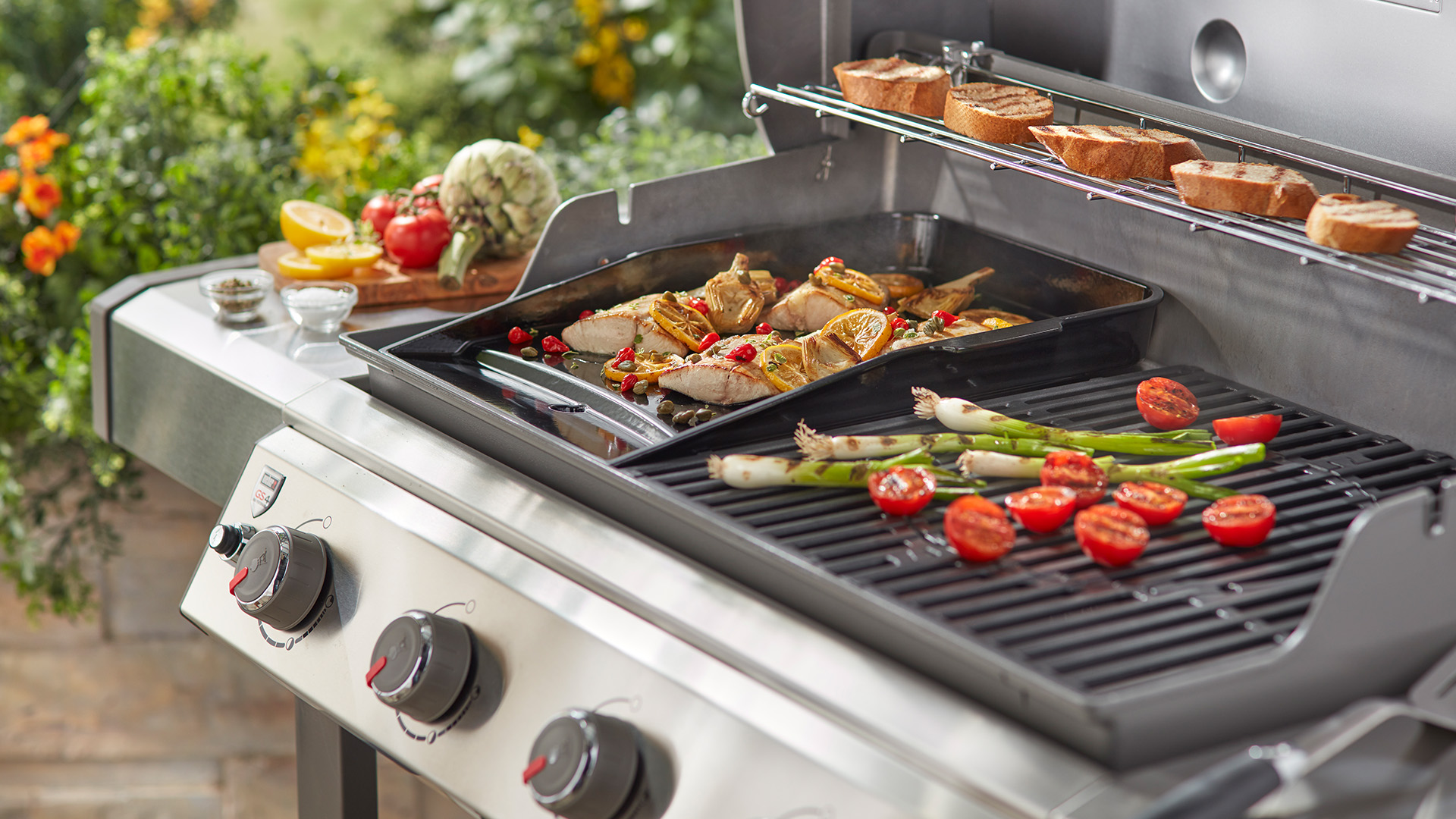 Deluxe Griddle Cast Iron Genesis II Weber