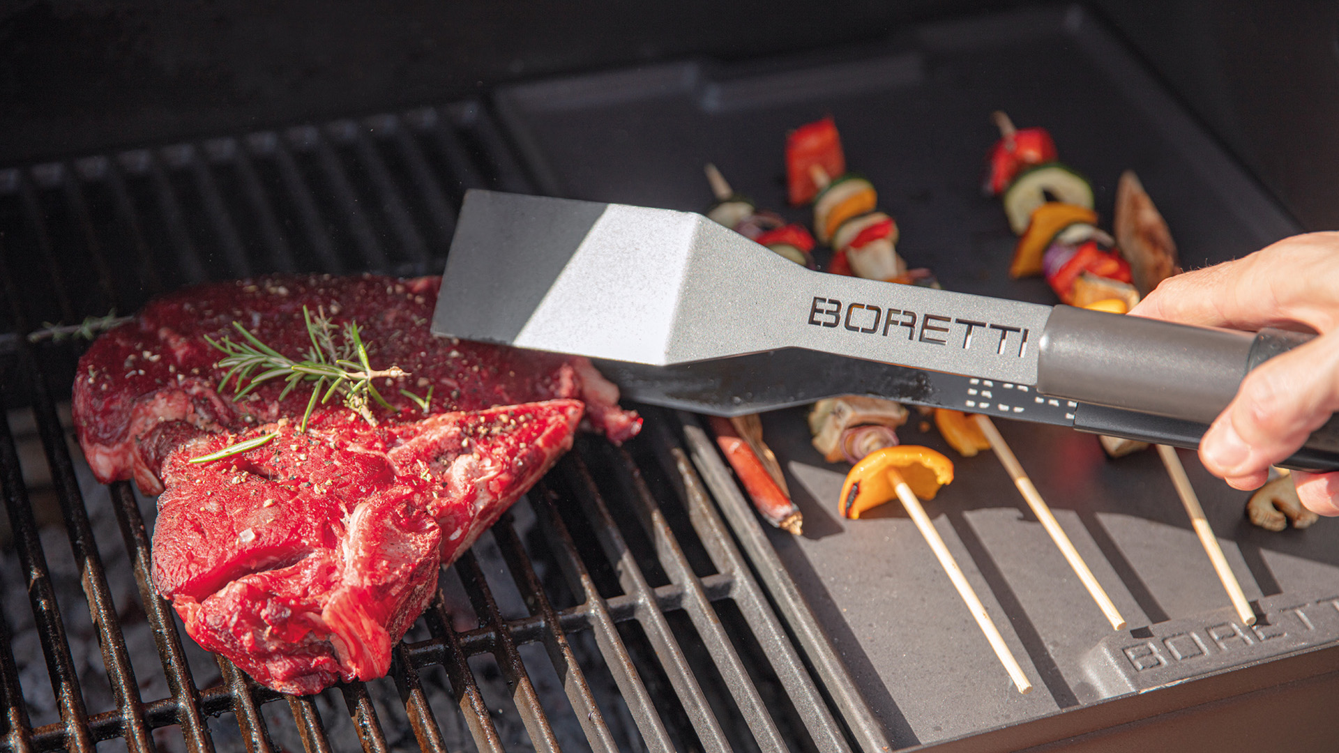 Boretti BBQ Set 4 pieces Tongs - Spatula - Fork - Tweezers