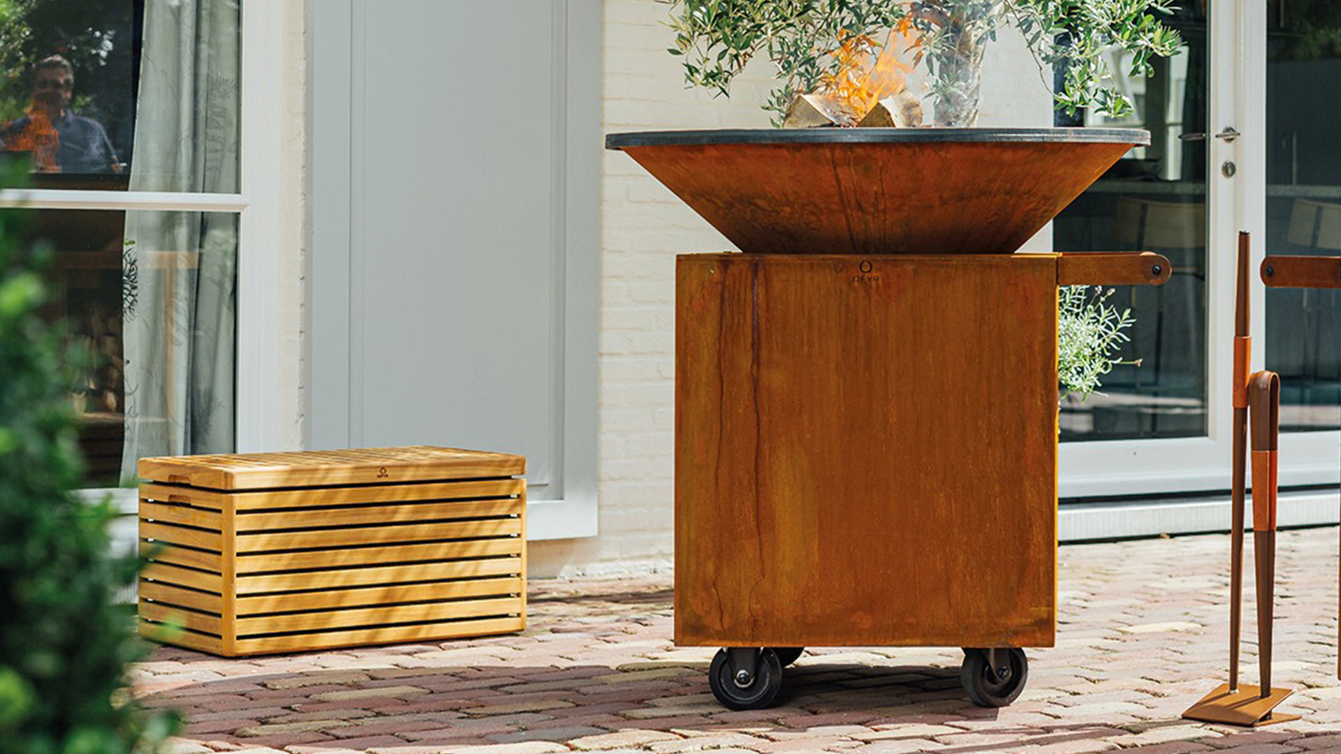 Ofyr Classic+ Corten 100 Pro mit Airflow-Platte