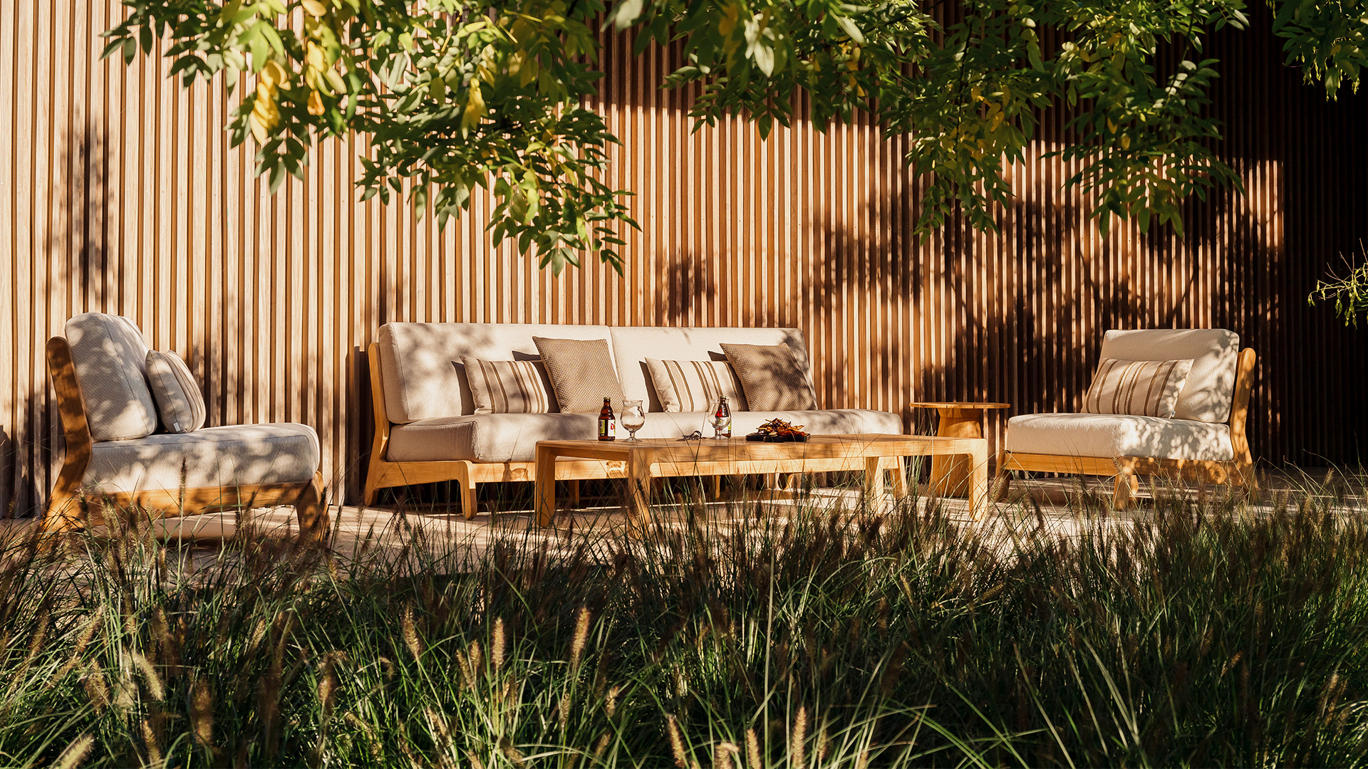 Teak Lounge Grace Sofa Set 3-Zit + 2x 1-Zit Met Salontafel en Zit en Rug kussens Ecru QDF