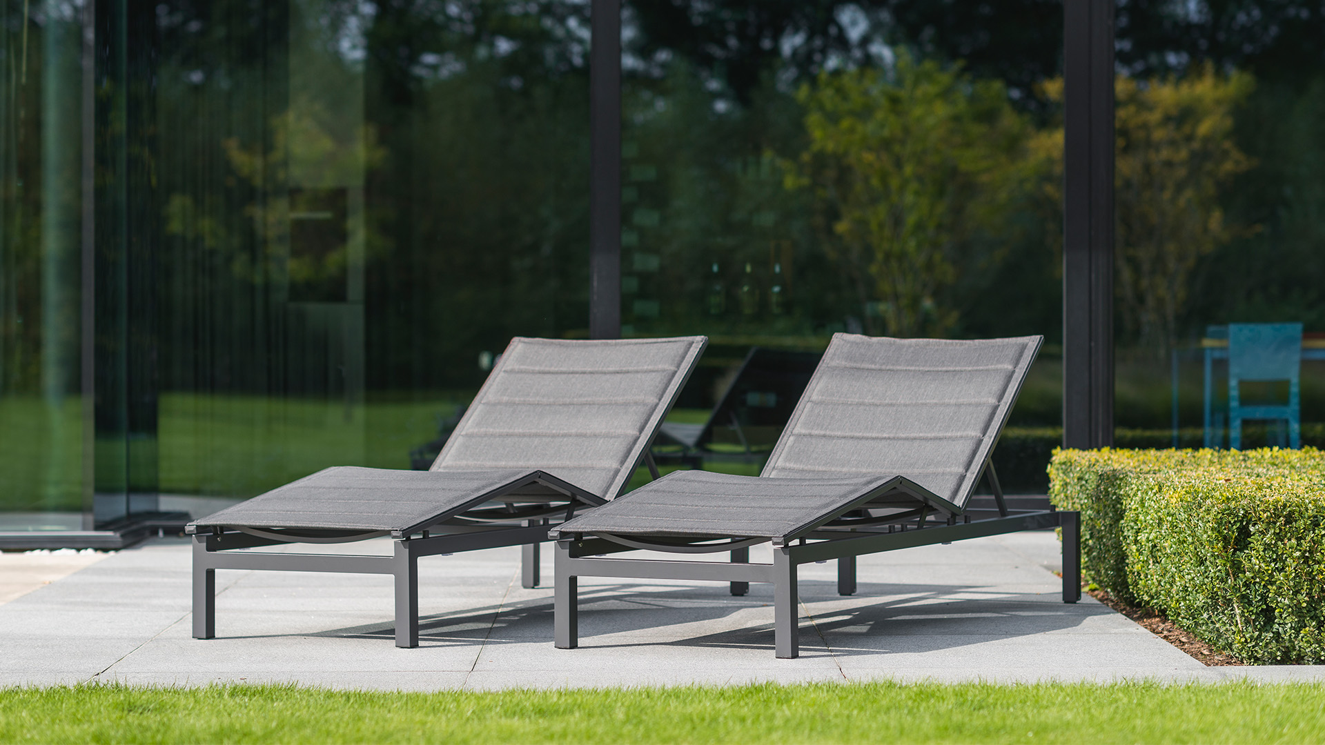 Ligbed Tremezzo Alu Charcoal - Donkergrijs Olefin Textileen