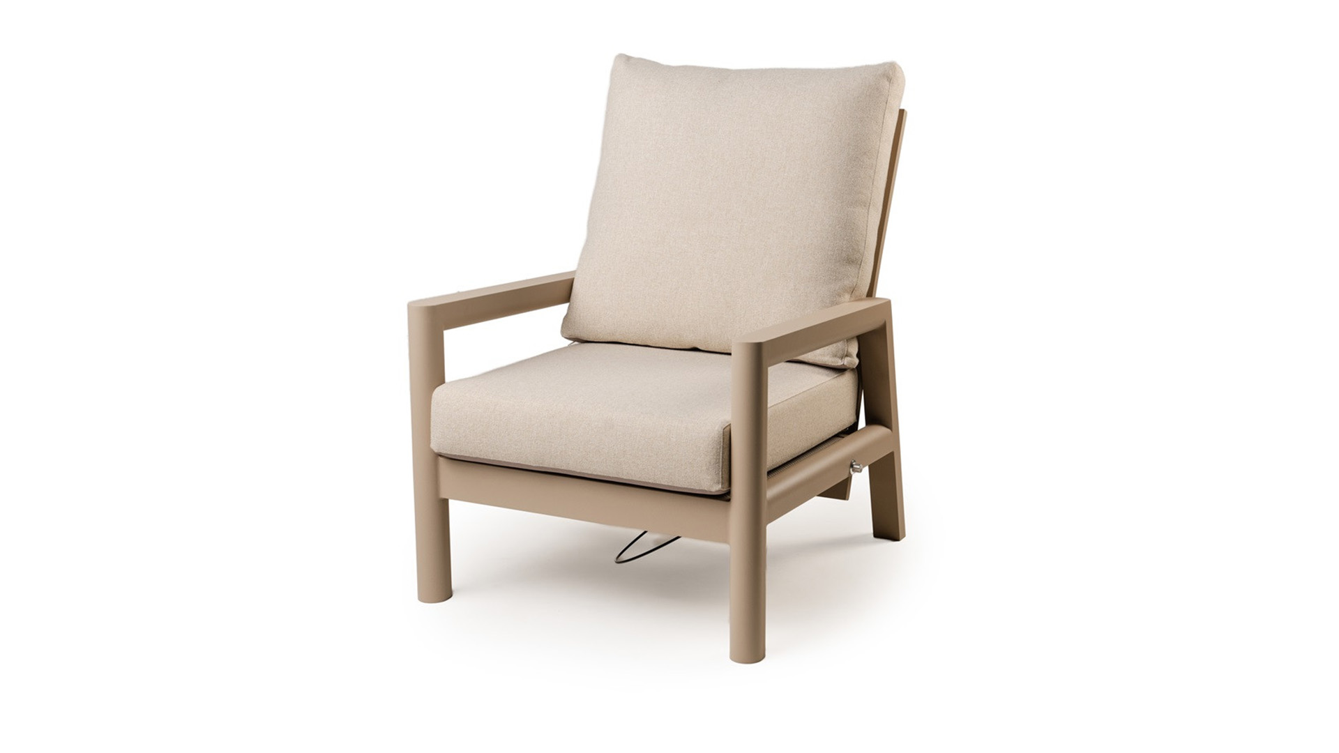 Alu Lounge Sevilla Club Champagne Frame with Navajo White Quick-Dry Cushion