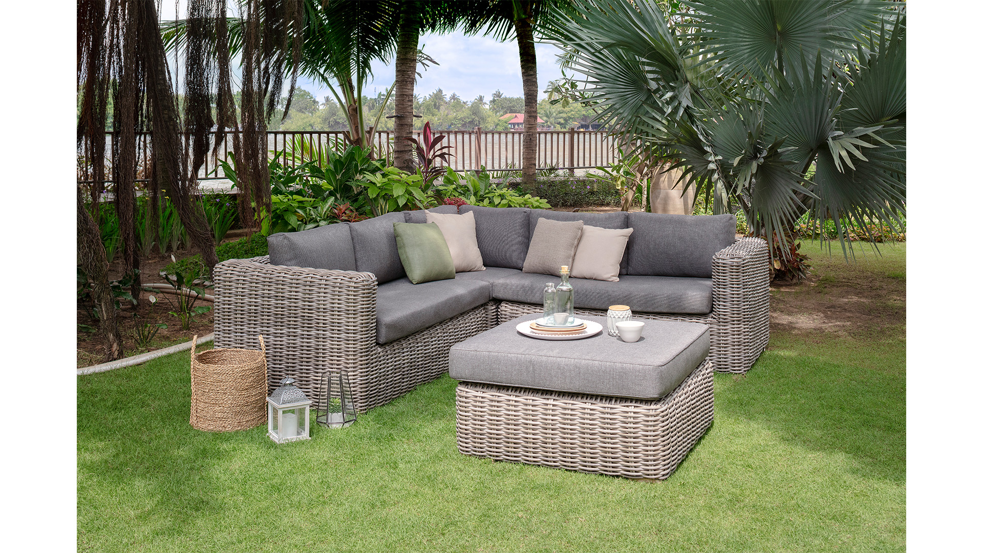 Brava Wicker Lounge Hoekset White Faded Grey 10MM Wicker PE - Serval Anthracite Kussens -  Alu Frame Luxury Lounge