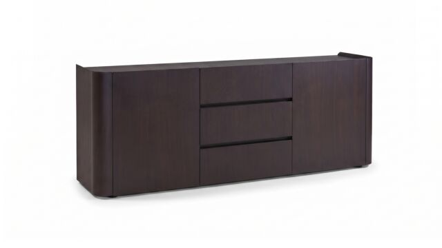 Buffet en noyer fonc&eacute;, 2 portes &agrave; charni&egrave;res + 3 tiroirs, placage noyer fonc&eacute; - DISPONIBILIT&Eacute; EN SHOWROOM FIN OCTOBRE 2026