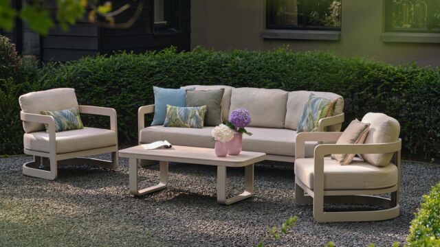 Milano Lounge Set Alu-Gestell Sand mit Olefin Easy Dry Foam Sitz- und Rückenkissen