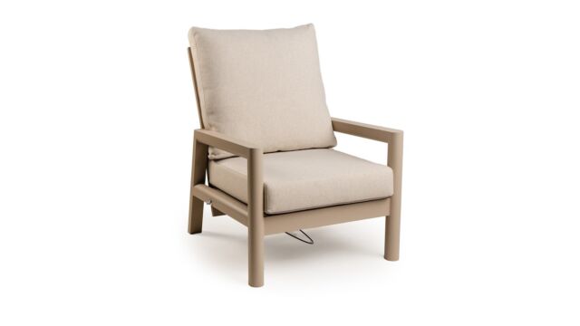 Alu Lounge Sevilla Club Champagne Frame with Navajo White Quick-Dry Cushion